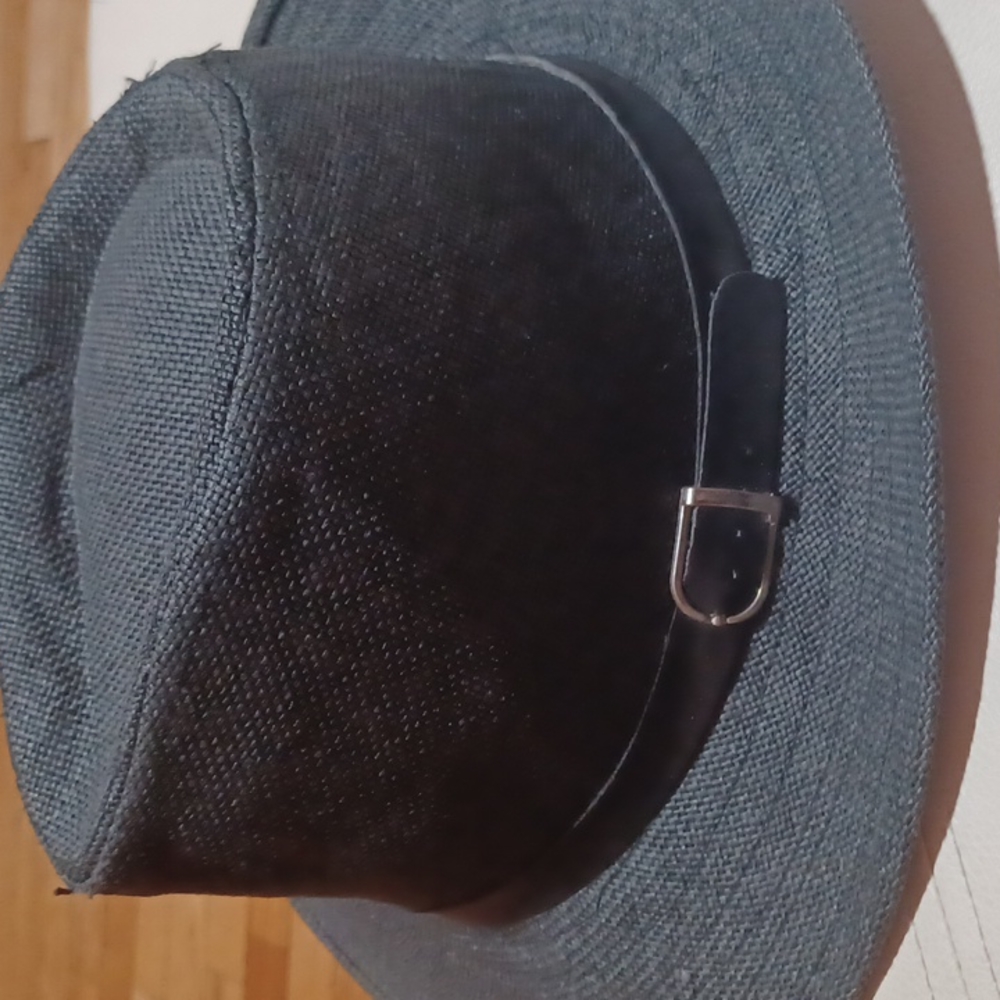 Hat - Picture 3 of 3